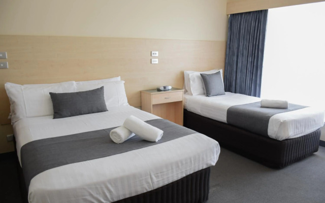 Beachway Motel & Restaurant