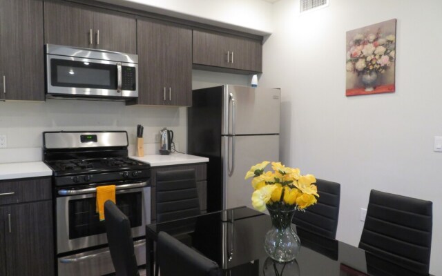 Fully Furnished Apartments near Hollywood