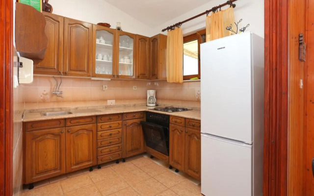 Apartments with a parking space Seget Vranjica, Trogir - 11273