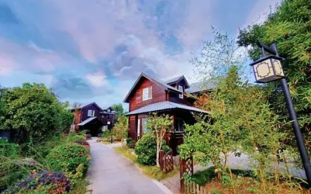 Tiantai Feitou Chalet