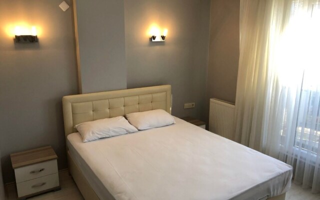 Heaven Golden Apartment