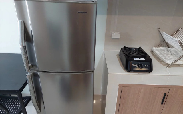 Simply Good Studio Apartment at Springwood Residence
