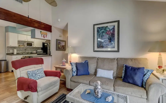 Dog Friendly Forest Ridge Condo Close to Beach by RedAwning