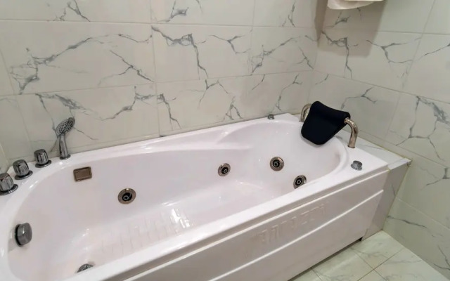 HANZ Noi Bai Airport Hotel