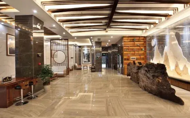 Bowring Light Hotel (Lingui New District Liangjiang Airport)