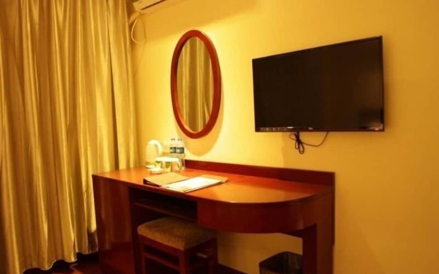 GreenTree Inn Suzhou Taiping Town High-speed North Station Express Hotel