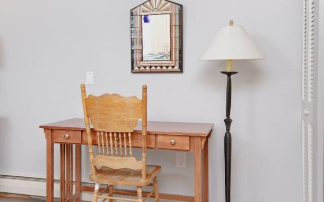 Timber Ridge Unit 2e 1 Bedroom Condo by RedAwning