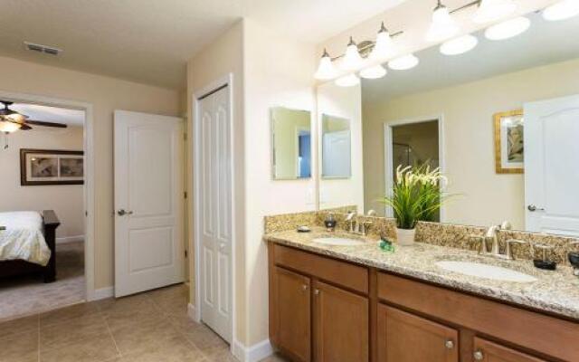 Champions Gate - Eight Bedroom Villa - CG008