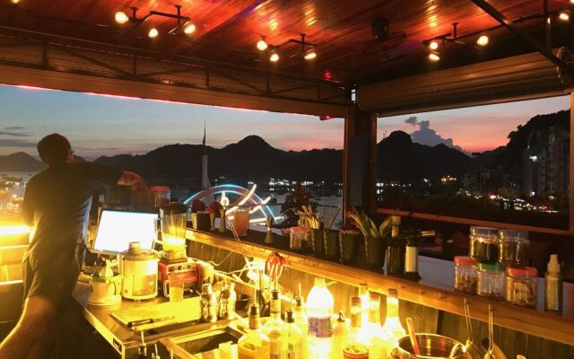 Cat Ba Pod Hostel