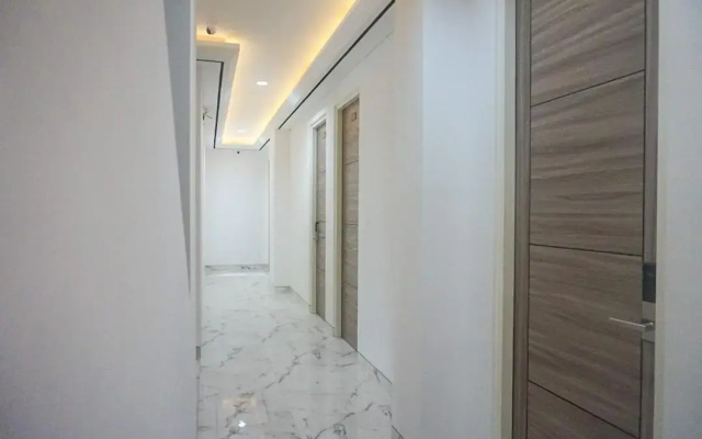 RedDoorz near Araya Family Club House