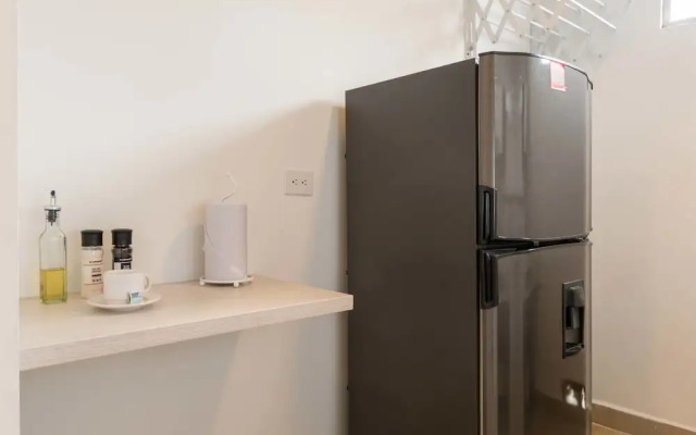 w Astonishing 1BR With Terrace at Poblado