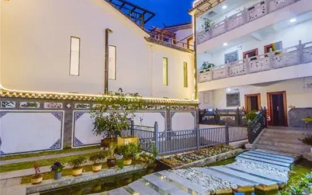 Dali Foreign Township Autumn Residence