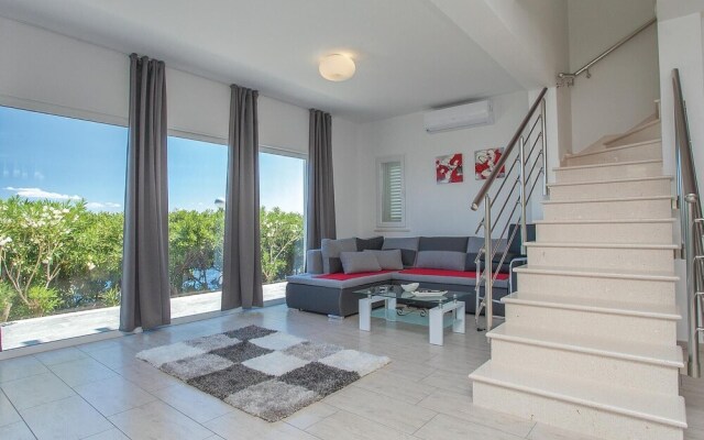 Awesome Home in Prigradica With Wifi and 4 Bedrooms