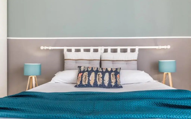 JOIVY Modern 1-Bed Flat W/Balcony