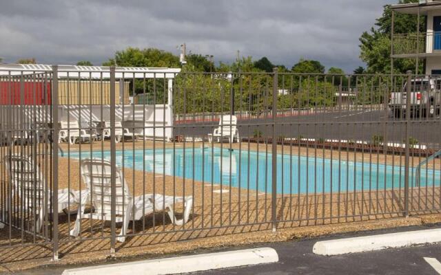 Motel 6 Fayetteville