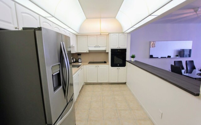19370 Collins Ave # 1621