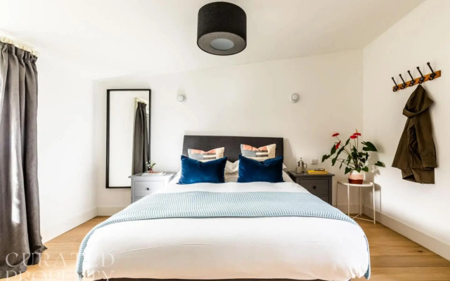 Stunning 5 Bedroom New Build With Amazing Views