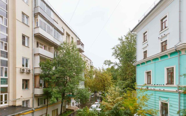 Apartments on Spiridonevsky lane