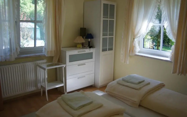 Pension Landhaus Ingrid B&B