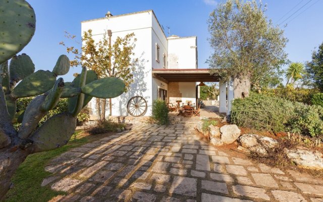 Villa With 5 Bedrooms in Ostuni, With Private Pool, Furnished Garden a