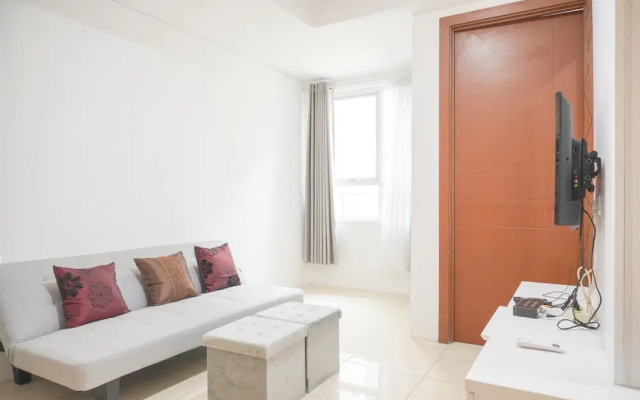 Modern And Homey 2Br At Mt Haryono Square Apartment