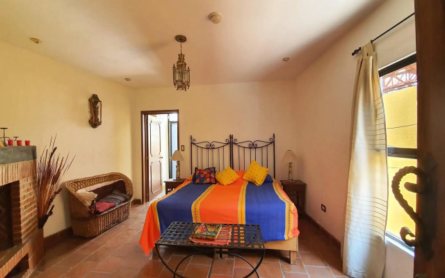 Capital O Hotel Al Son de los Santos - Hostel