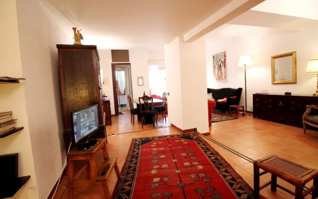 Charming Garden Retreat near Vatican