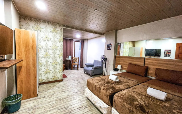 OYO 767 Hotel Urban - Khotel Kurban Hotel