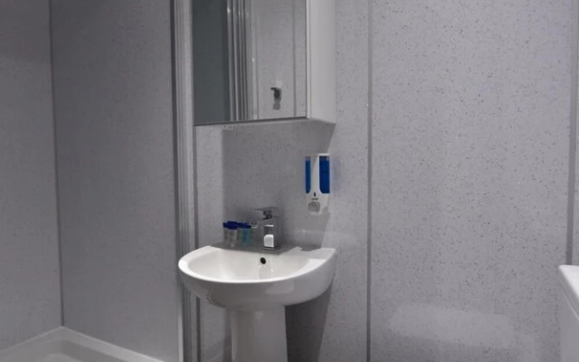 First - Slateford House Apartment