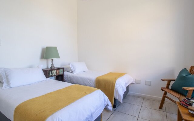 Searle's Manor - Apt 13