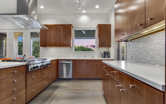 510 Austin - 5 Br Home