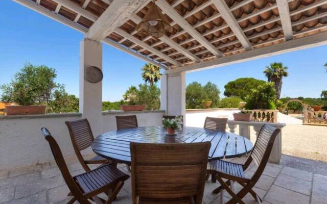 Villa With Garden and Relaxing Atmosphere