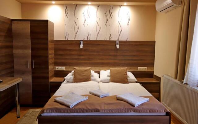Royal Hotel