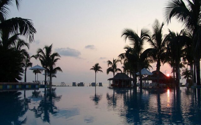 Old Bahama Bay Resort & Yacht Harbour