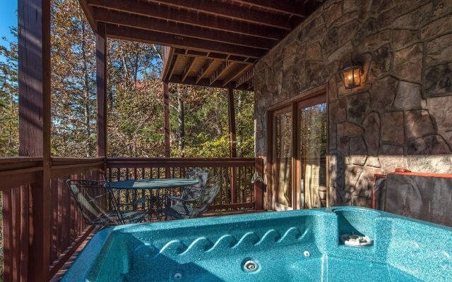 Arrowhead Lodge by Vtrips