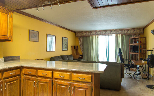 Sky Box Beach Suite at Montego Bay Club