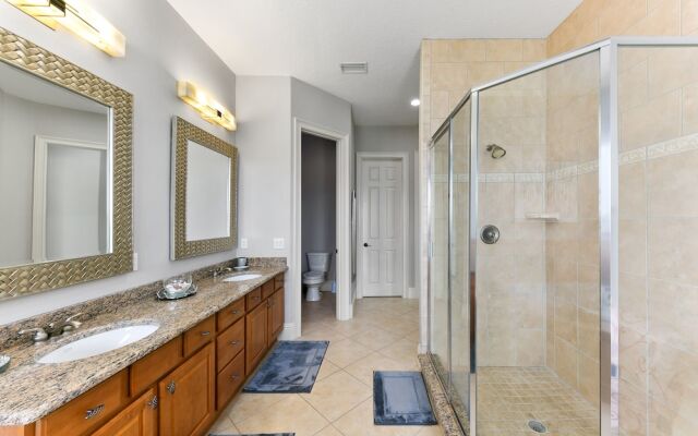 Rvh_374r Golden 6 Bedroom Home