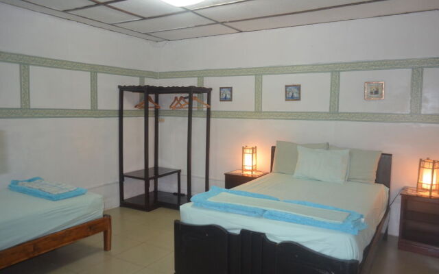 Dim's Hostal
