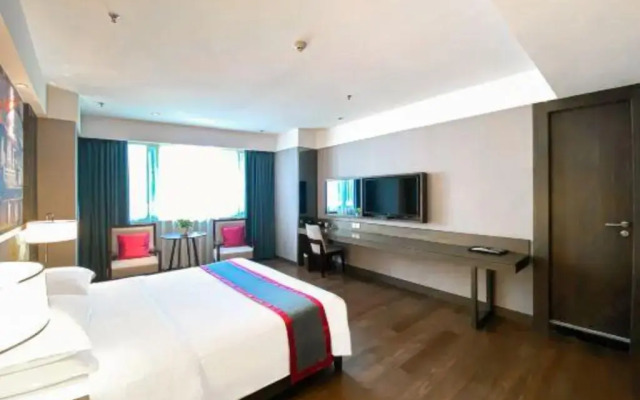 Rezen Kingtown Hotel (Chongqing Xinpaifang)