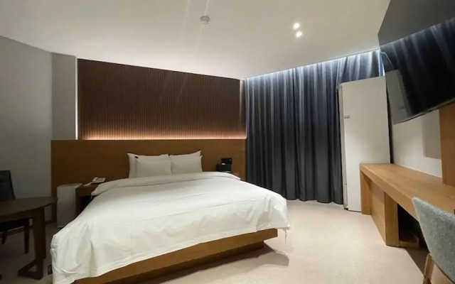 Wonju Central Hotel