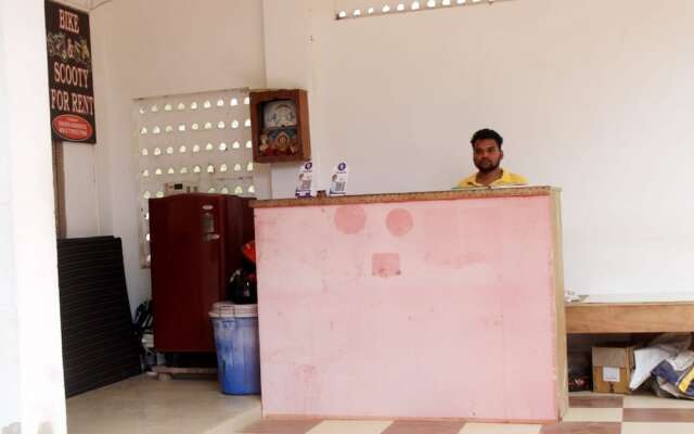 Goroomgo Somnath Rest House Puri