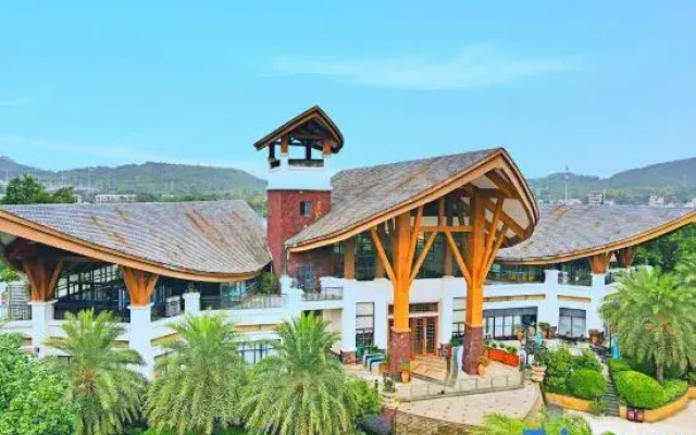 Yingde Baodun Lake Pool Hot Spring Villa