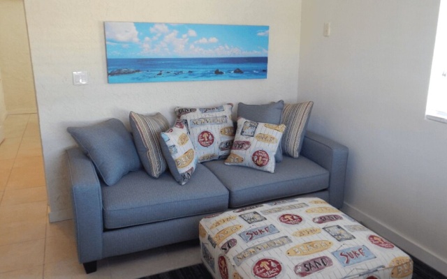 BIMINI LOFTS Across from Big Game club - 1 of 2 furnished apartments — фото 4