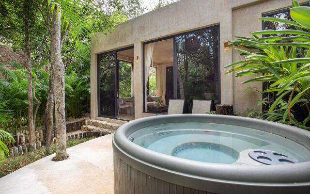 Mayur Tulum