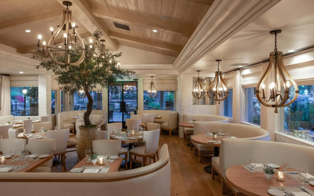 Westlake Village Inn