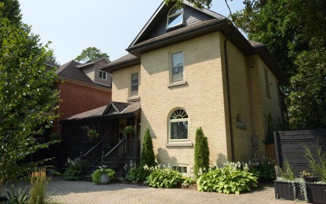 Arbour Garden Bed & Breakfast