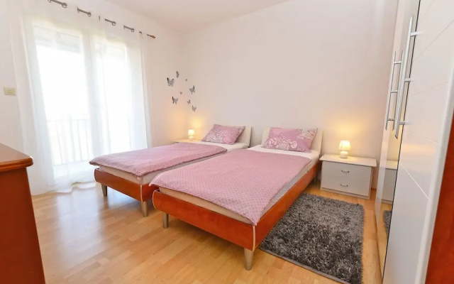 Apartment 1551