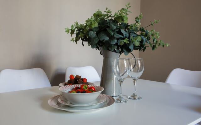 Stunning 3BR Apartment Next To Tower Bridge