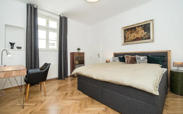 Unique Apt 250m from the Charles Bridge