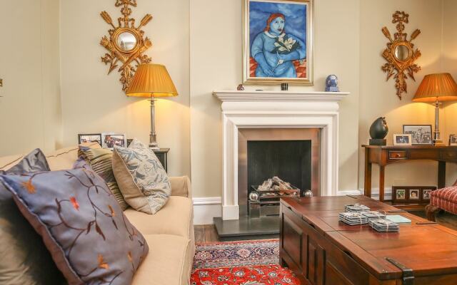 4 Maidens Row